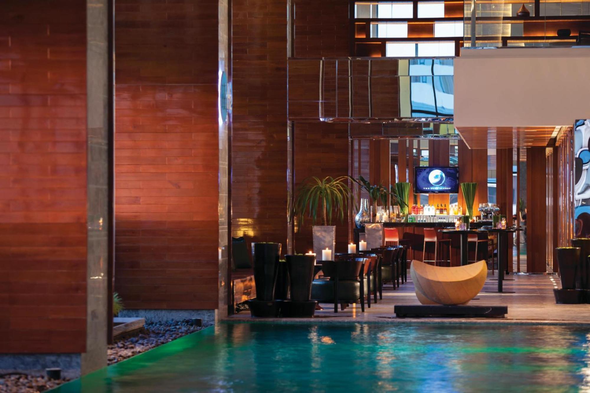 Renaissance Bangkok Ratchaprasong Hotel - SHA Extra Plus Bagian luar foto